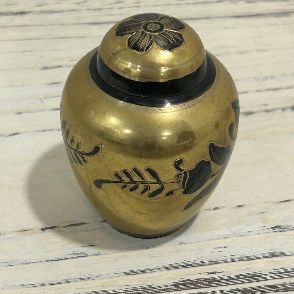 Small brass‎ etched paper weight